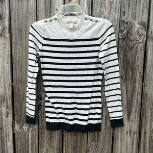 Banana Republic sweater size: Xs